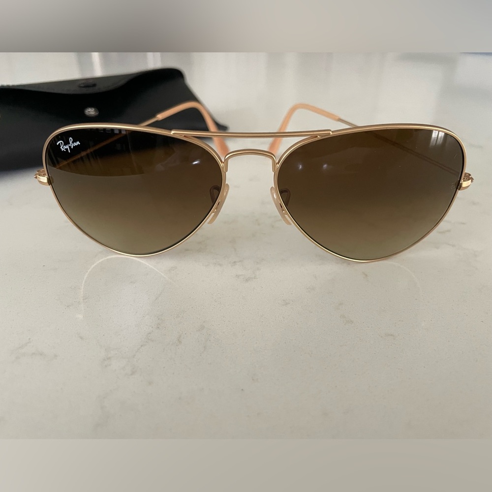 COPY - Ray Ban Aviator Sunglasses
Matte Gold RB3025 112/85…